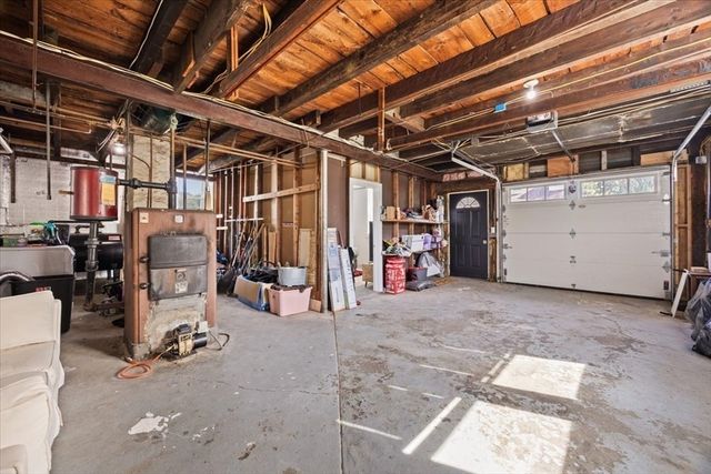 1381 Cohannet St, Taunton, MA 02780