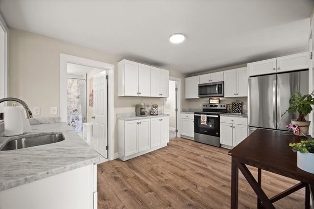 1381 Cohannet St, Taunton, MA 02780