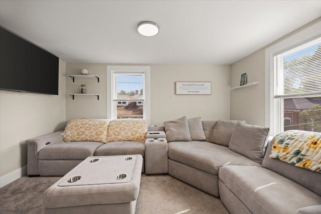 1381 Cohannet St, Taunton, MA 02780