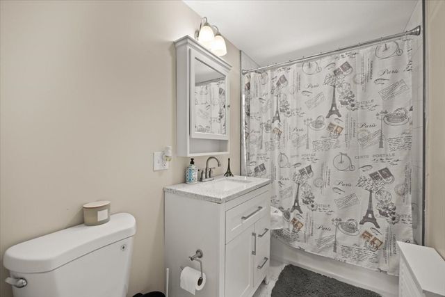 1381 Cohannet St, Taunton, MA 02780