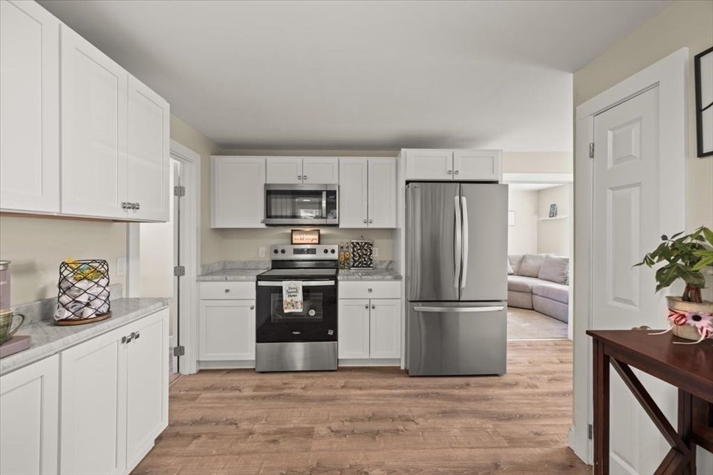 1381 Cohannet St, Taunton, MA 02780