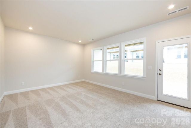 812 Flintside Lane, Charlotte, NC 28217