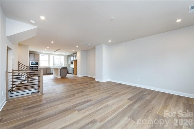 812 Flintside Lane, Charlotte, NC 28217