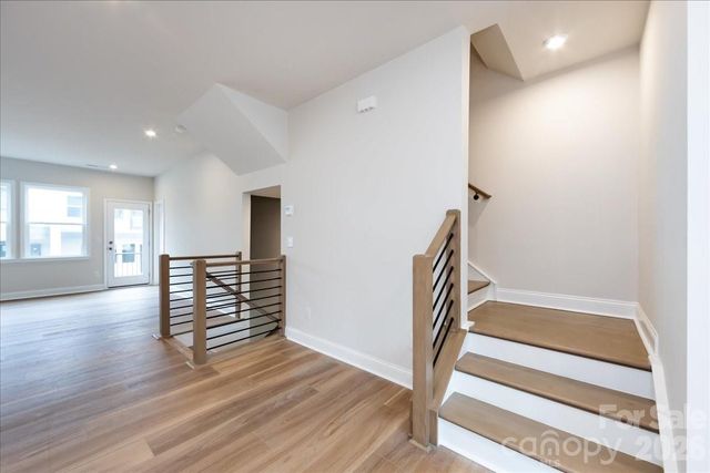 812 Flintside Lane, Charlotte, NC 28217