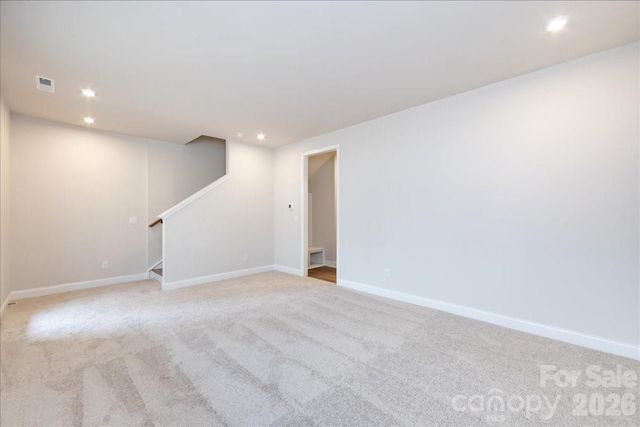 812 Flintside Lane, Charlotte, NC 28217