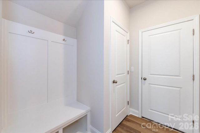 812 Flintside Lane, Charlotte, NC 28217