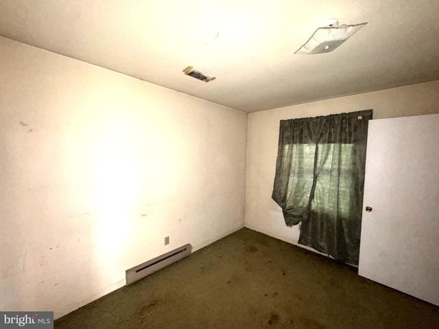 5504 BURR HILL RD, Rhoadesville, VA 22542