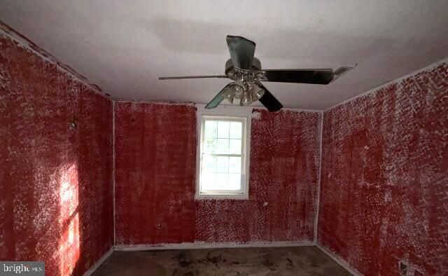 5504 BURR HILL RD, Rhoadesville, VA 22542