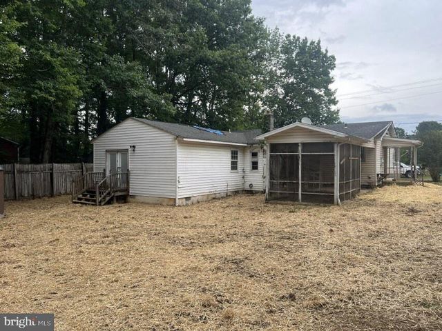 5504 BURR HILL RD, Rhoadesville, VA 22542