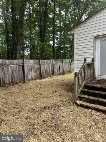 5504 BURR HILL RD, Rhoadesville, VA 22542