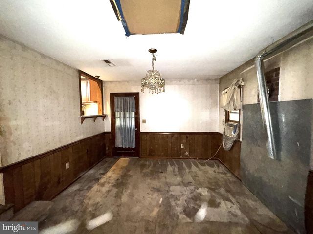 5504 BURR HILL RD, Rhoadesville, VA 22542