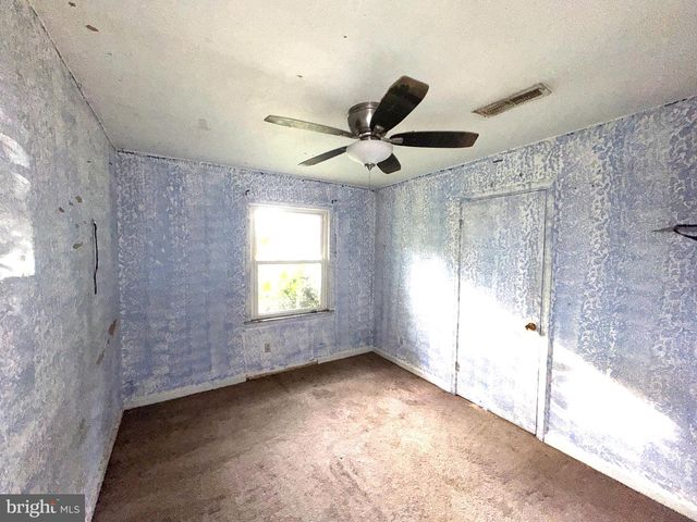 5504 BURR HILL RD, Rhoadesville, VA 22542