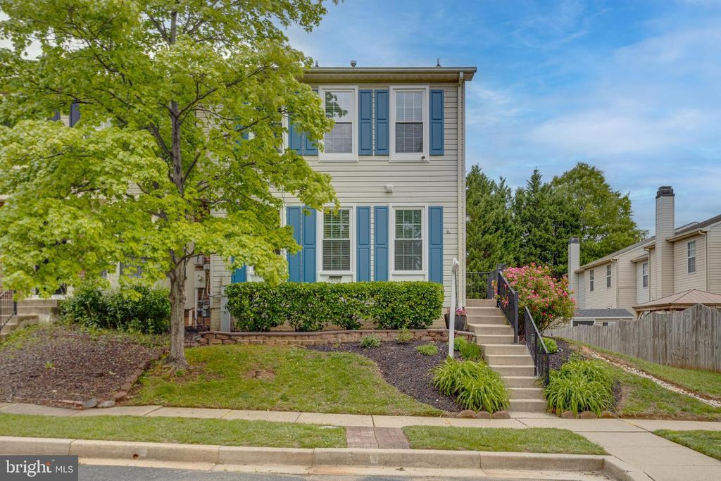 Image 1 of property listing at 5322 KELMSCOT RD, Baltimore, MD 21237