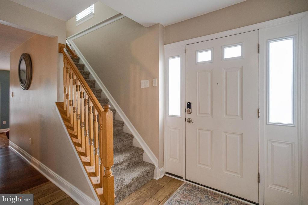 Image 3 of property listing at 5322 KELMSCOT RD, Baltimore, MD 21237