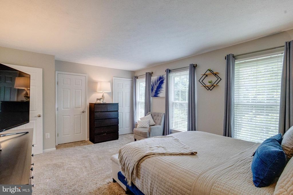 Image 32 of property listing at 5322 KELMSCOT RD, Baltimore, MD 21237