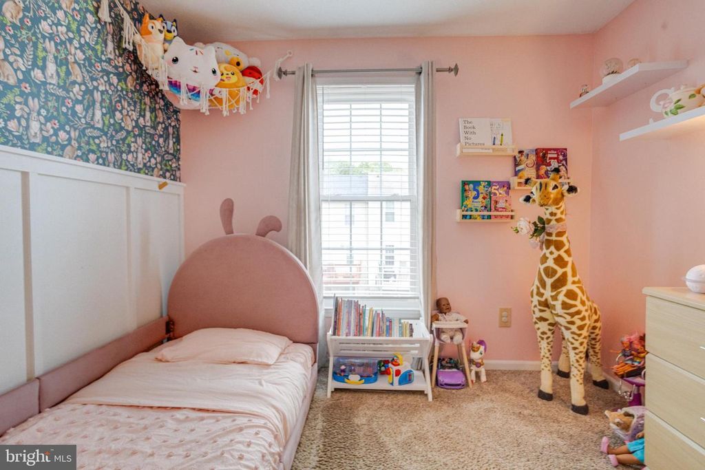 Image 34 of property listing at 5322 KELMSCOT RD, Baltimore, MD 21237