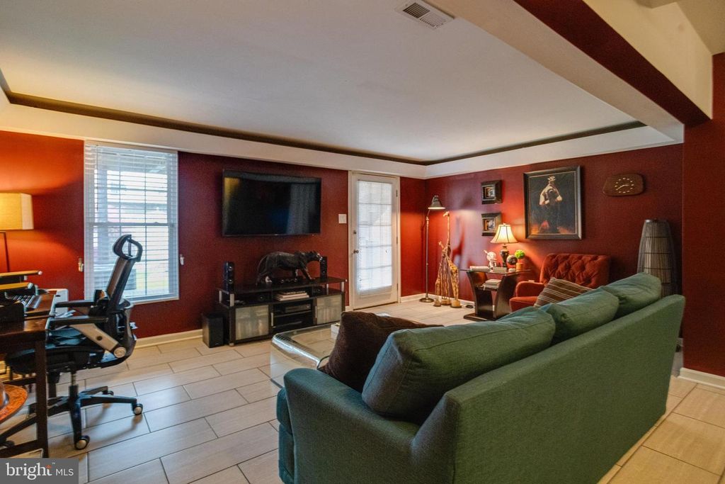 Image 49 of property listing at 5322 KELMSCOT RD, Baltimore, MD 21237
