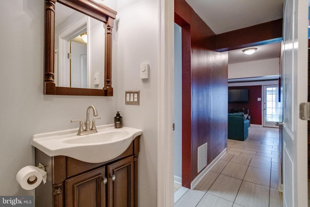 Image 50 of property listing at 5322 KELMSCOT RD, Baltimore, MD 21237