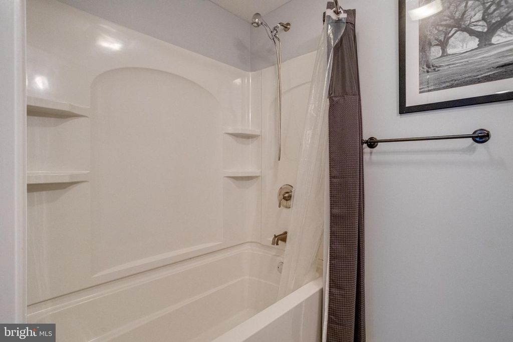 Image 52 of property listing at 5322 KELMSCOT RD, Baltimore, MD 21237