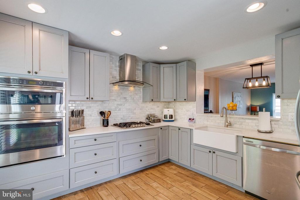 Image 6 of property listing at 5322 KELMSCOT RD, Baltimore, MD 21237