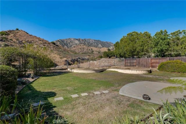 12119 Via Santa Barbara, Sylmar, CA 91342