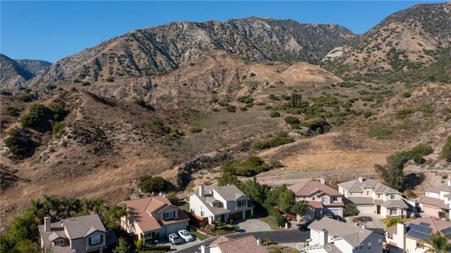 12119 Via Santa Barbara, Sylmar, CA 91342