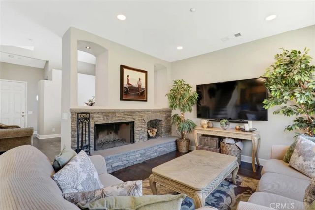 12119 Via Santa Barbara, Sylmar, CA 91342