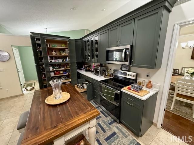 706 E Pepperridge Drive, Bloomington, IN 47401