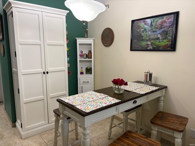 706 E Pepperridge Drive, Bloomington, IN 47401