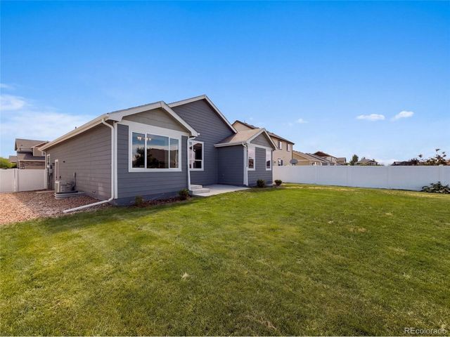 1542 Water Vista Ln, Windsor, CO 80550