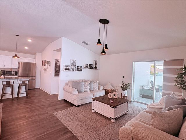 1084 PAPAYA CIRCLE, Davenport, FL 33897