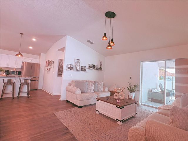 1084 PAPAYA CIRCLE, Davenport, FL 33897