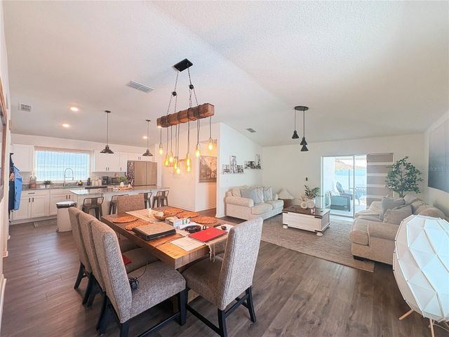 1084 PAPAYA CIRCLE, Davenport, FL 33897