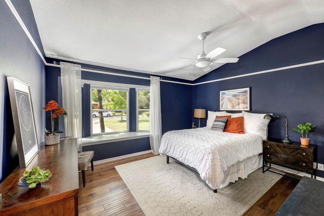 722 Azaleadell Drive, Houston, TX 77018