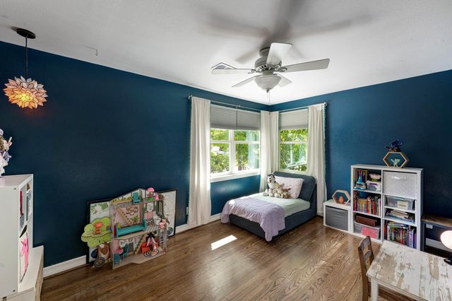 722 Azaleadell Drive, Houston, TX 77018