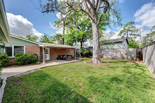 722 Azaleadell Drive, Houston, TX 77018