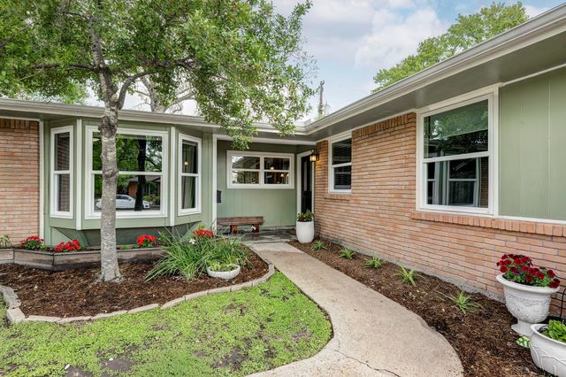 722 Azaleadell Drive, Houston, TX 77018