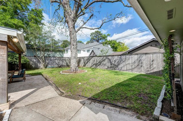 722 Azaleadell Drive, Houston, TX 77018