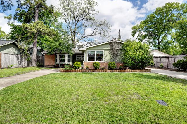 722 Azaleadell Drive, Houston, TX 77018