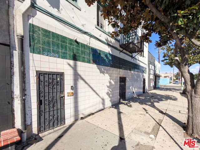 3309 S Main Street 11, Los Angeles, CA 90007