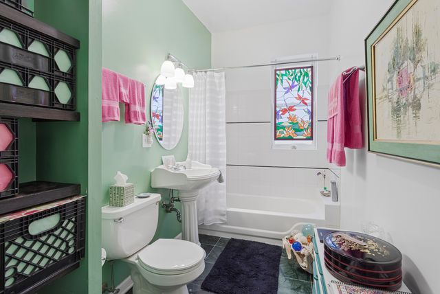 3512 W Leland Avenue 1, Chicago, IL 60625