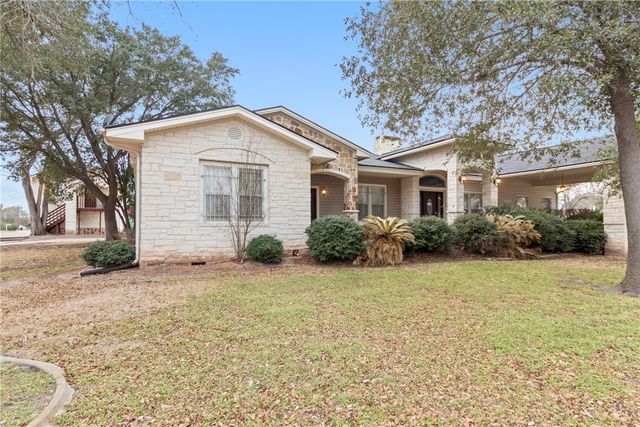 900 North Randolph Avenue, Bryan, TX 77803