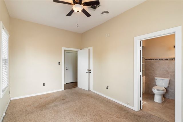 900 North Randolph Avenue, Bryan, TX 77803