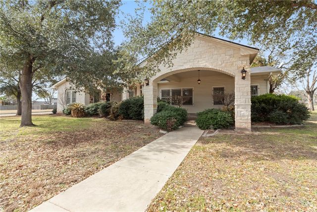 900 North Randolph Avenue, Bryan, TX 77803