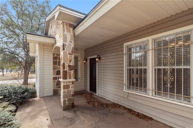 900 North Randolph Avenue, Bryan, TX 77803