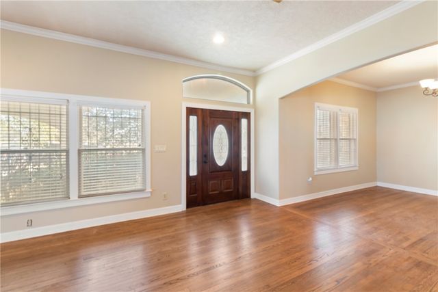 900 North Randolph Avenue, Bryan, TX 77803