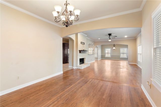 900 North Randolph Avenue, Bryan, TX 77803