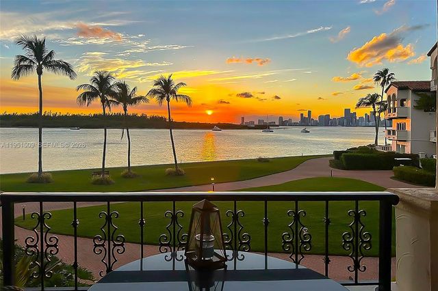 2225 Fisher Island Dr 3205, Miami Beach, FL 33109