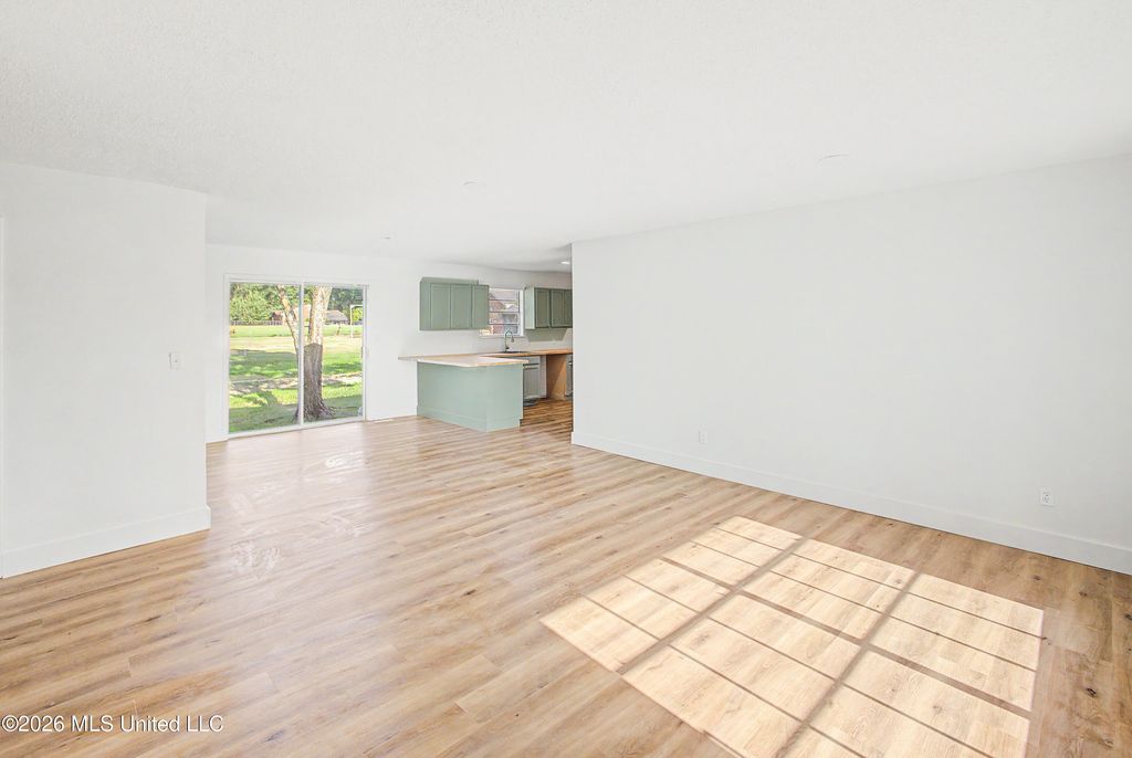 713 West Street, Coldwater, MS 38618 — photo 5