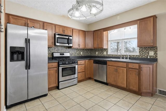 2129 Admiral, Aliquippa, PA 15001